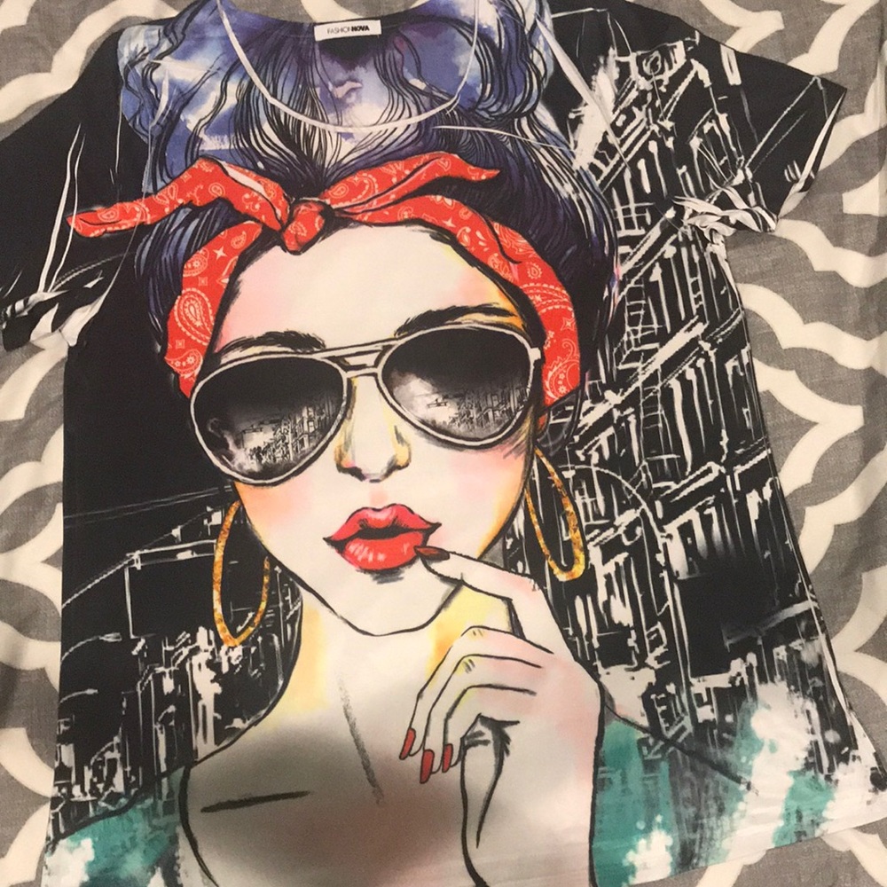 Women’s T-shirt